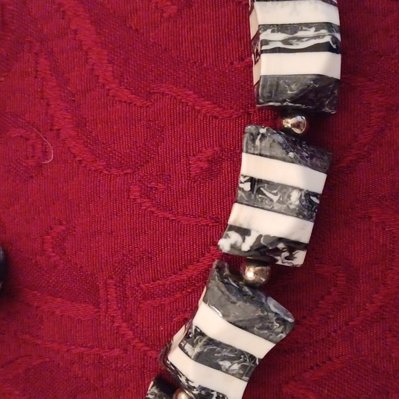 Chunky costume jewelry - Picture 3 of 7